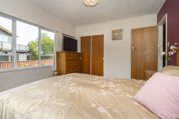 7 Cornwall Place Stoke_17