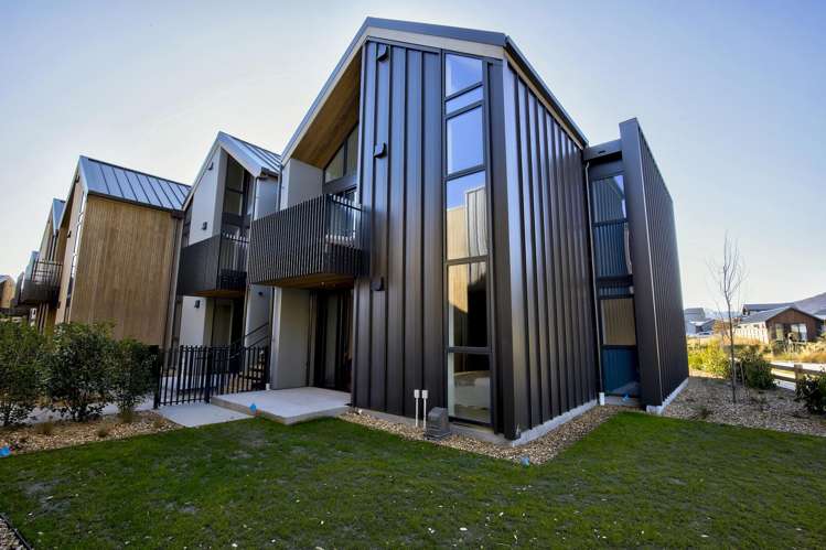 19/2 McKinlay Lane Jacks Point_21
