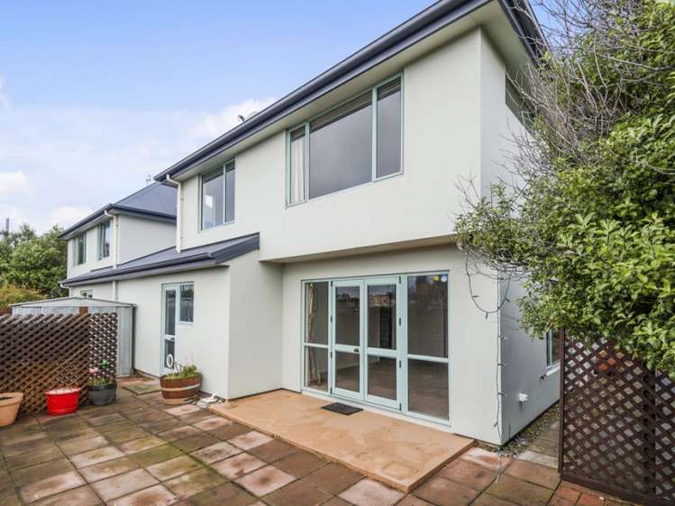 1/19 Longley Place Addington_0