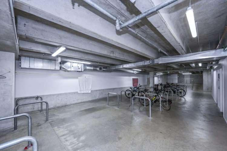 162 Victoria Street West City Centre_6