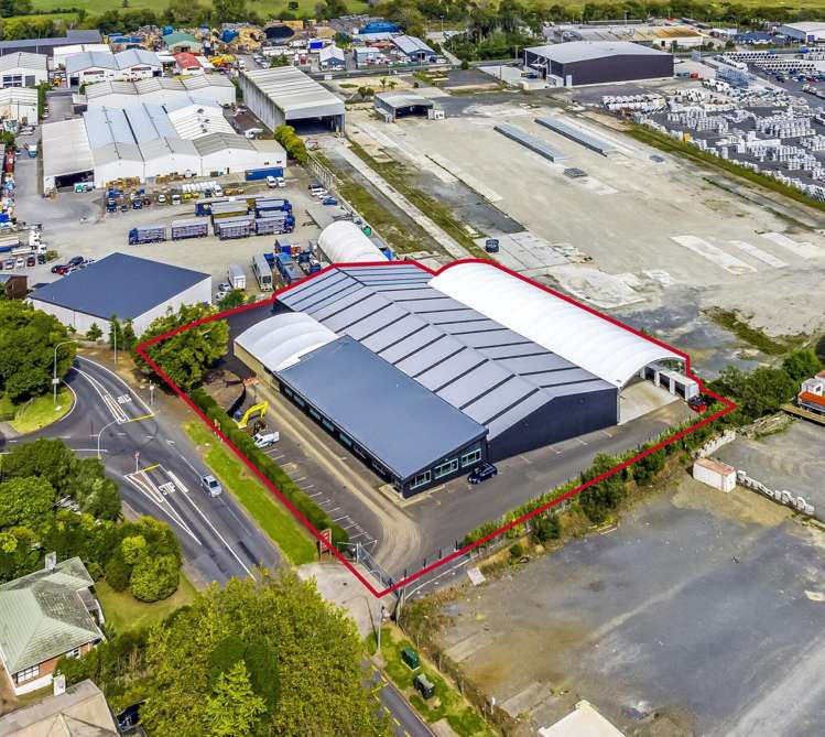Vacant warehouse in fast-rising industrial hub