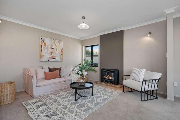 2 Pemberton Crescent Greerton_6