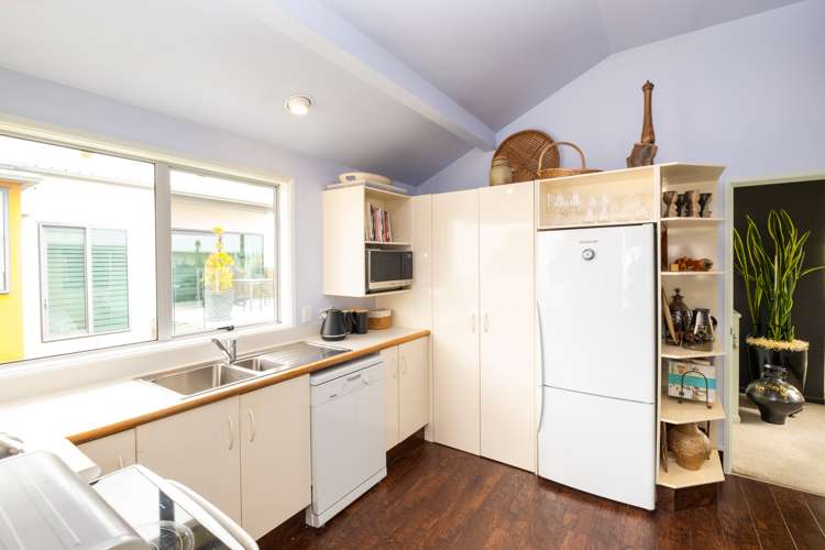 31 The Esplanade Westshore_9