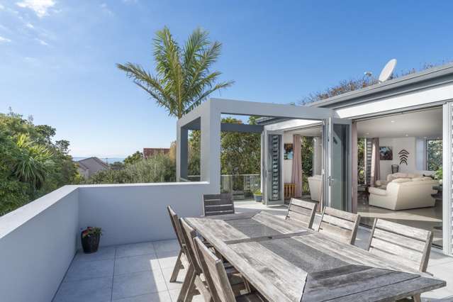 Freehold Luxury with Views – Westlake Zone