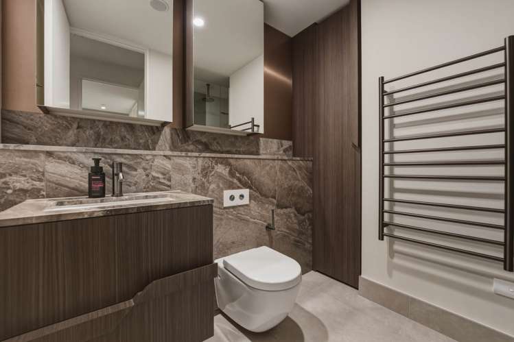 4401/10 Commerce Street City Centre_15