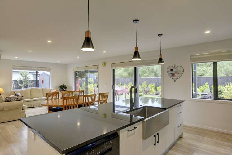 72 Feist Street Carterton_5