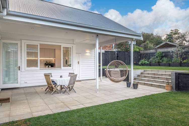 36 Old Lake Road Narrow Neck_5