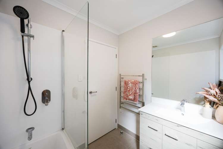 5 Awamarino Way Westgate_10