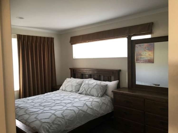 21 Woolaston Place Flat Bush_5