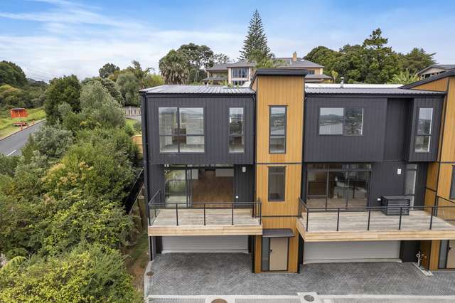 Final phase - Last 5-bedroom home available!