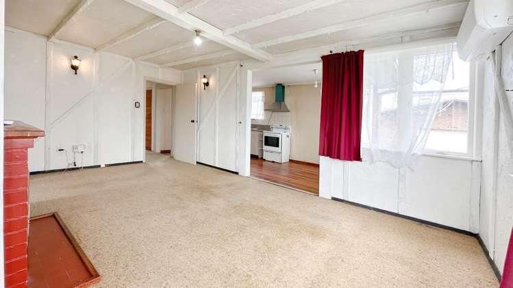 3 Valdale Road 11401_2