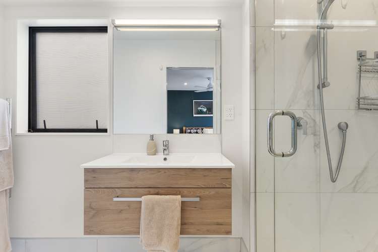 211 Jack Lachlan Drive Beachlands_22