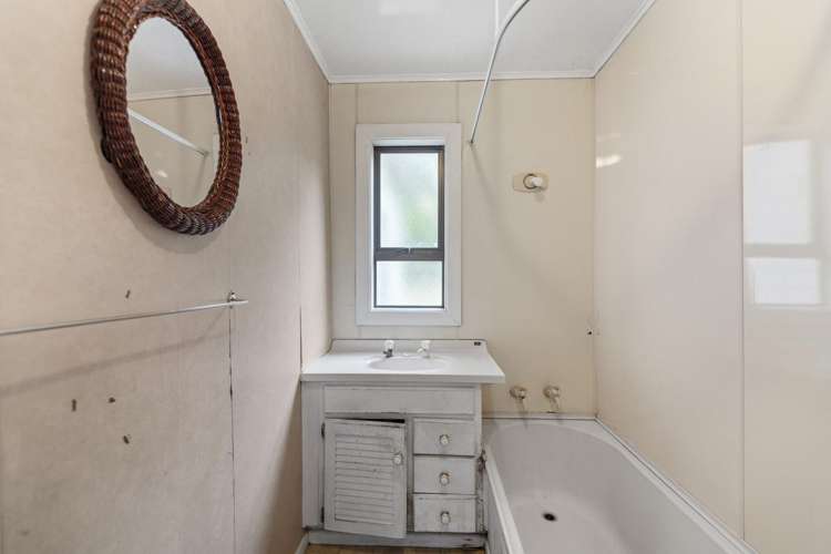 143 Caversham Valley Road Calton Hill_10