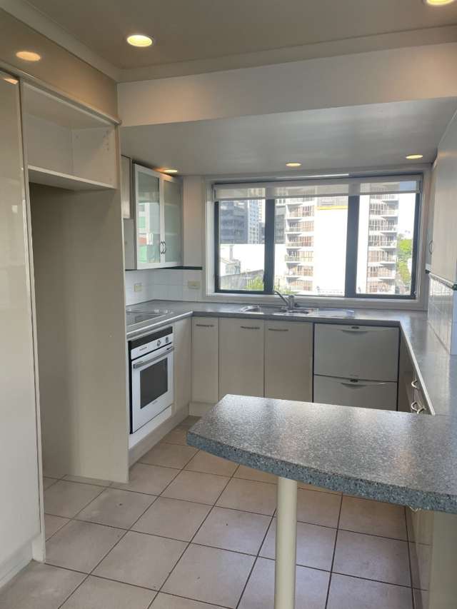 8E/117 Victoria St West City Centre_3