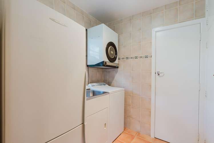 14 Clements Crescent Queenwood_15