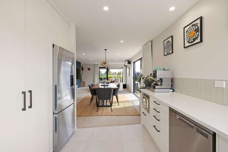 55 Probert Crescent Chartwell_9