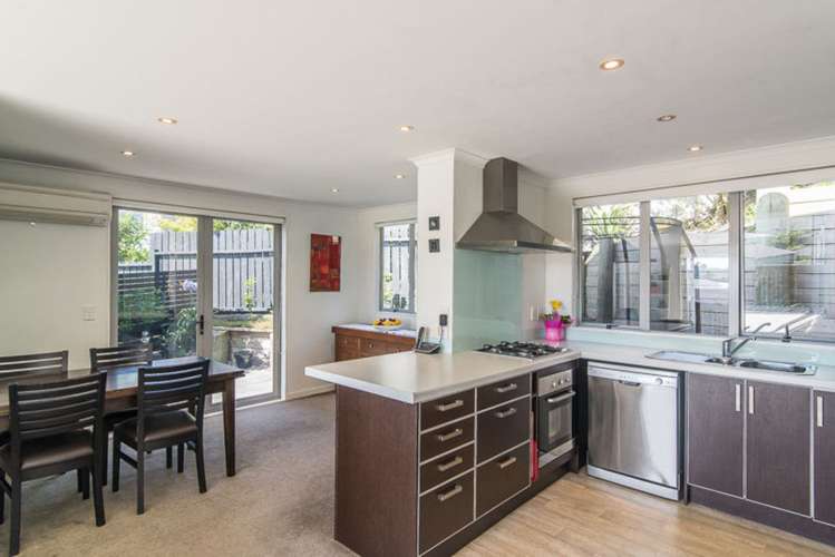 17 Tweed Road Papakowhai_2