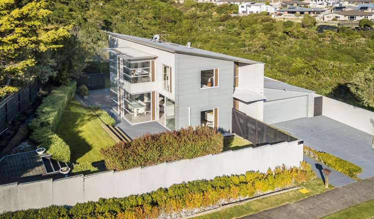 7 Pikitanga Close Tawa_36