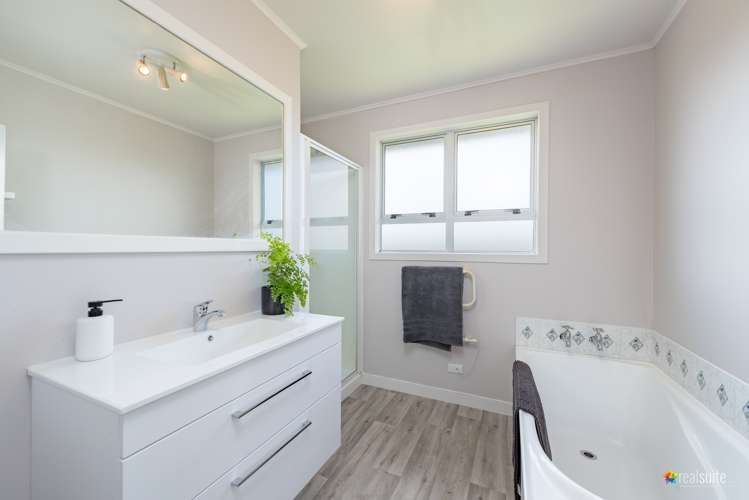 114 Te Pene Avenue Titahi Bay_9