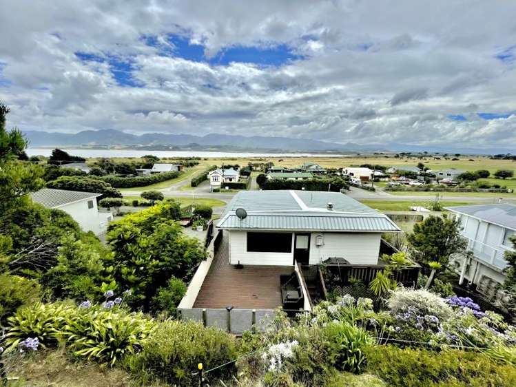 98 Lake Ferry Road Lake Ferry_15