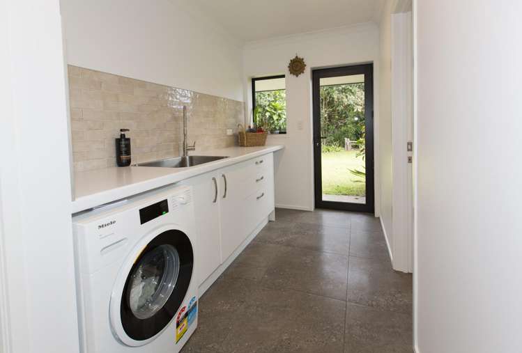 36 Ripiro Drive Baylys Beach_28