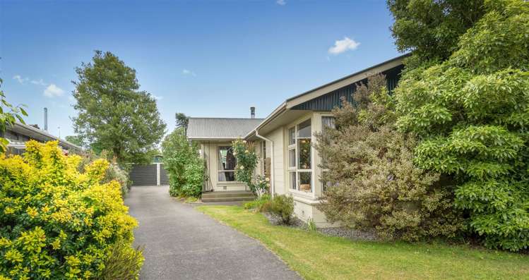 72 Kathleen Crescent Hornby_0