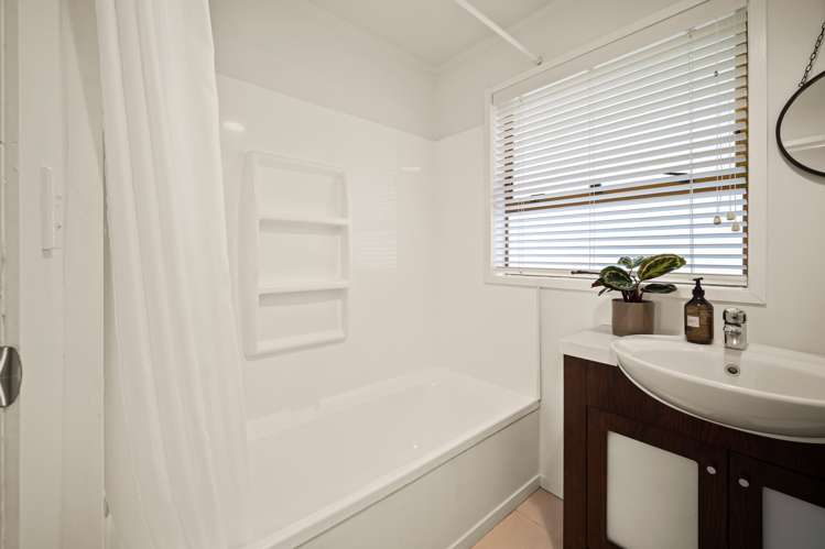 98 Huia Road Point Chevalier_15