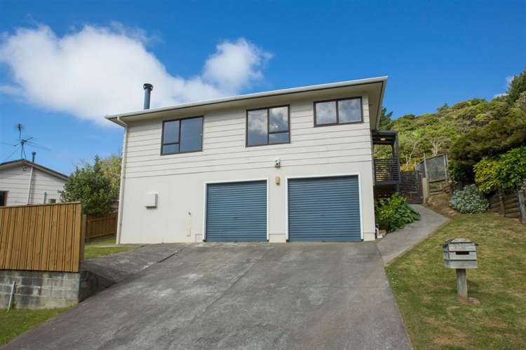 76 Omapere Street Whitby_5