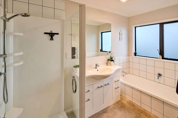 116 Kirton Drive Riverstone Terraces_14