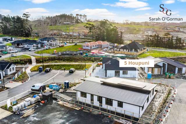 5 Houpuni Road Wainui_1