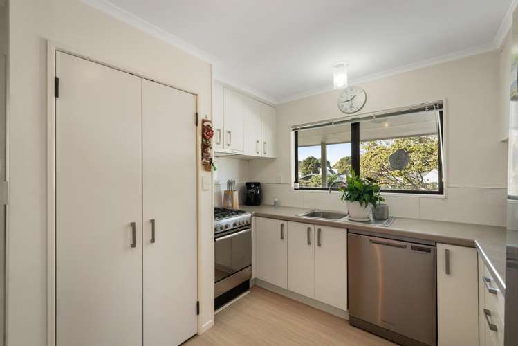 11 Pohutukawa Drive Athenree_17
