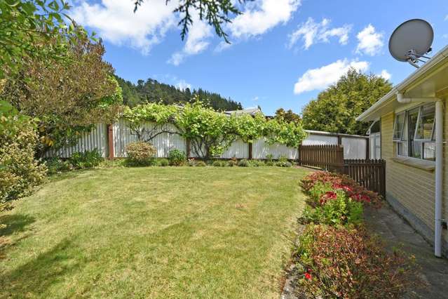 2/57 Sunbrae Drive Silverstream_4