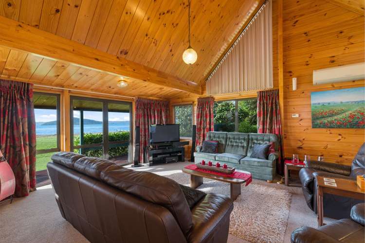 5 Holden Avenue Holdens Bay_7