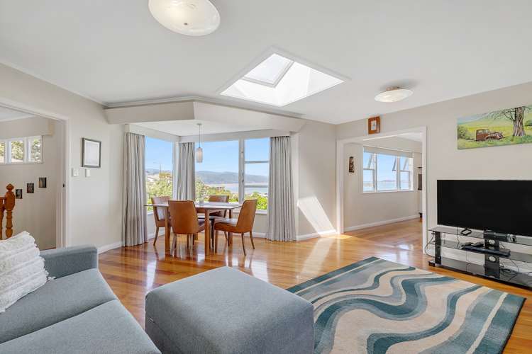 115 Dowse Drive Maungaraki_5