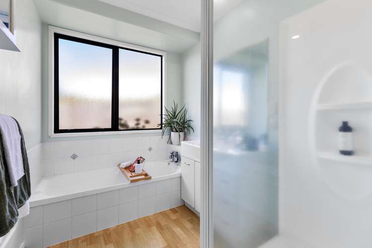 76 Sterling Gate Drive Bethlehem_18