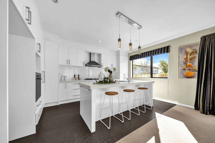 8 Listack Drive Flat Bush_7