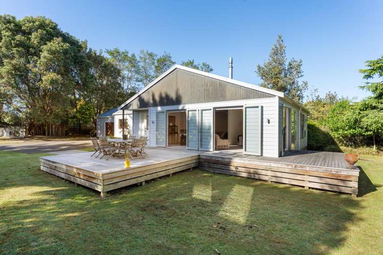 7 Pickwick Road Otamatea_18
