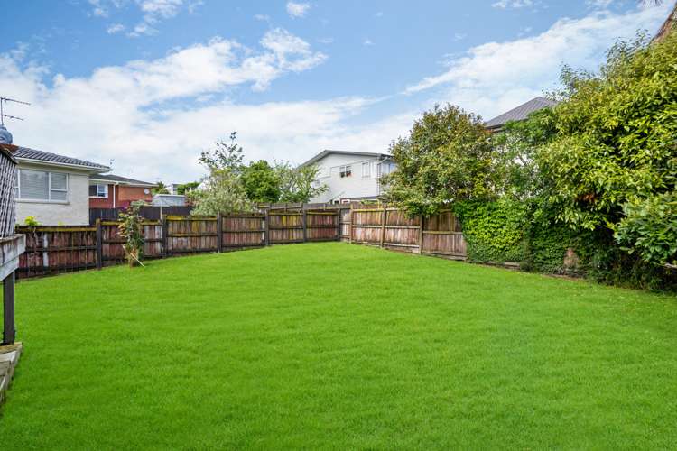 8 Bodi Place Te Atatu South_19