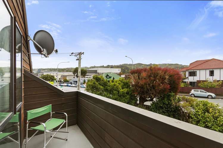 1 Colin Grove Hutt Central_17