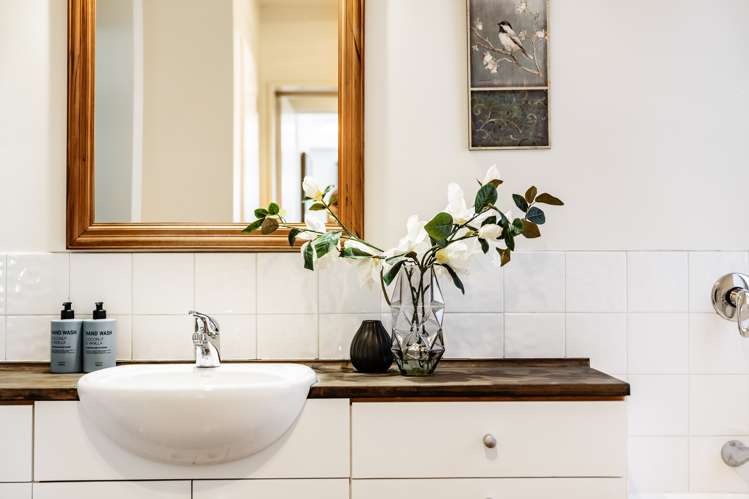 6 Forest Hill Road Henderson_23