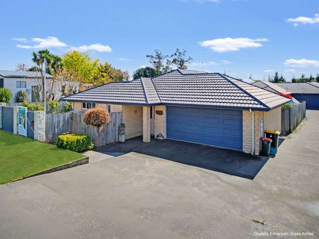 Make Your Move: Sun Out Back, Solar Up Top