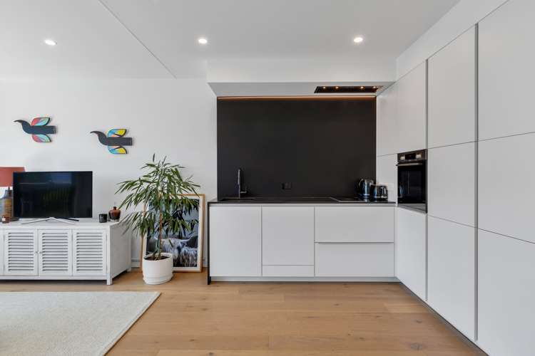 303/2 Miller Street Point Chevalier_6