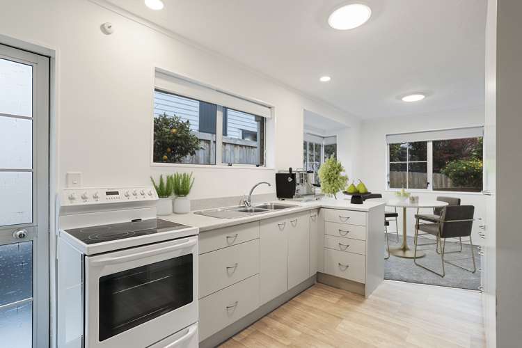 3/10 May Avenue Te Atatu South_5