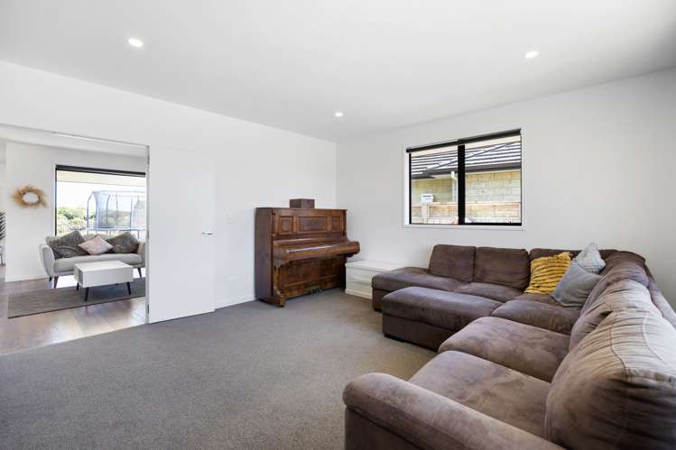 7 Hyatt Close Leamington_11