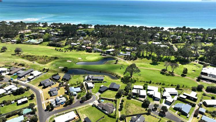 106 Benjamin Place Matarangi_31