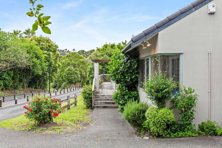 90A Atkinson Road Titirangi_1