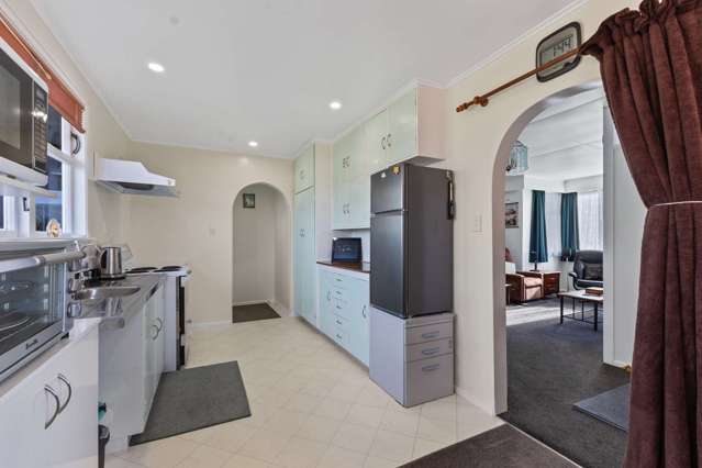 24 Trelawney Crescent Westown_4