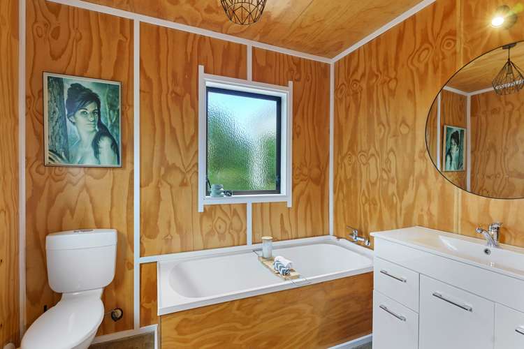 16 Ngapaki Street Waikanae Beach_11