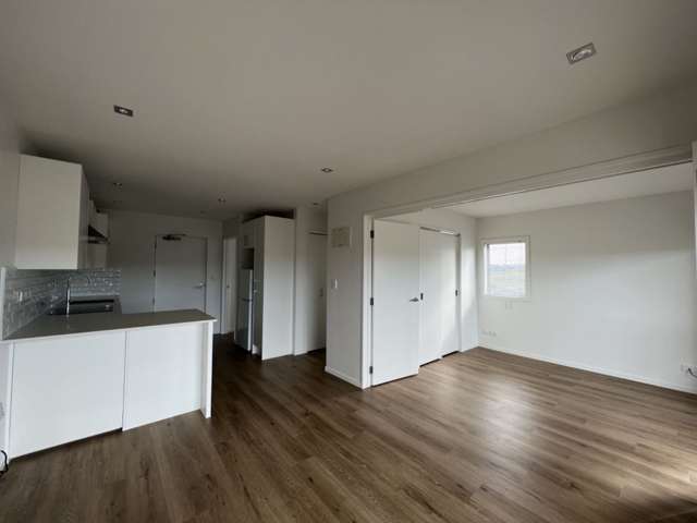 C13/71 Spencer Road Oteha_4