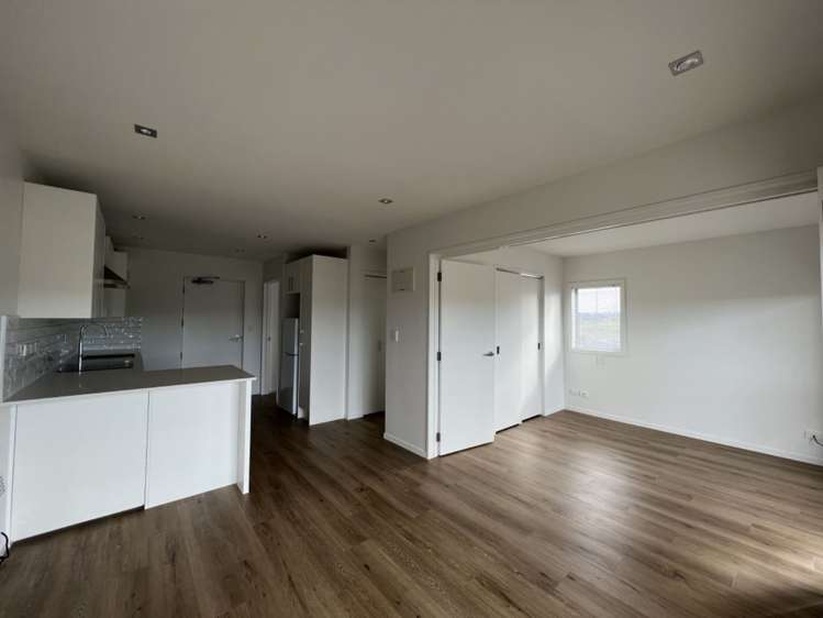 C13/71 Spencer Road Oteha_4